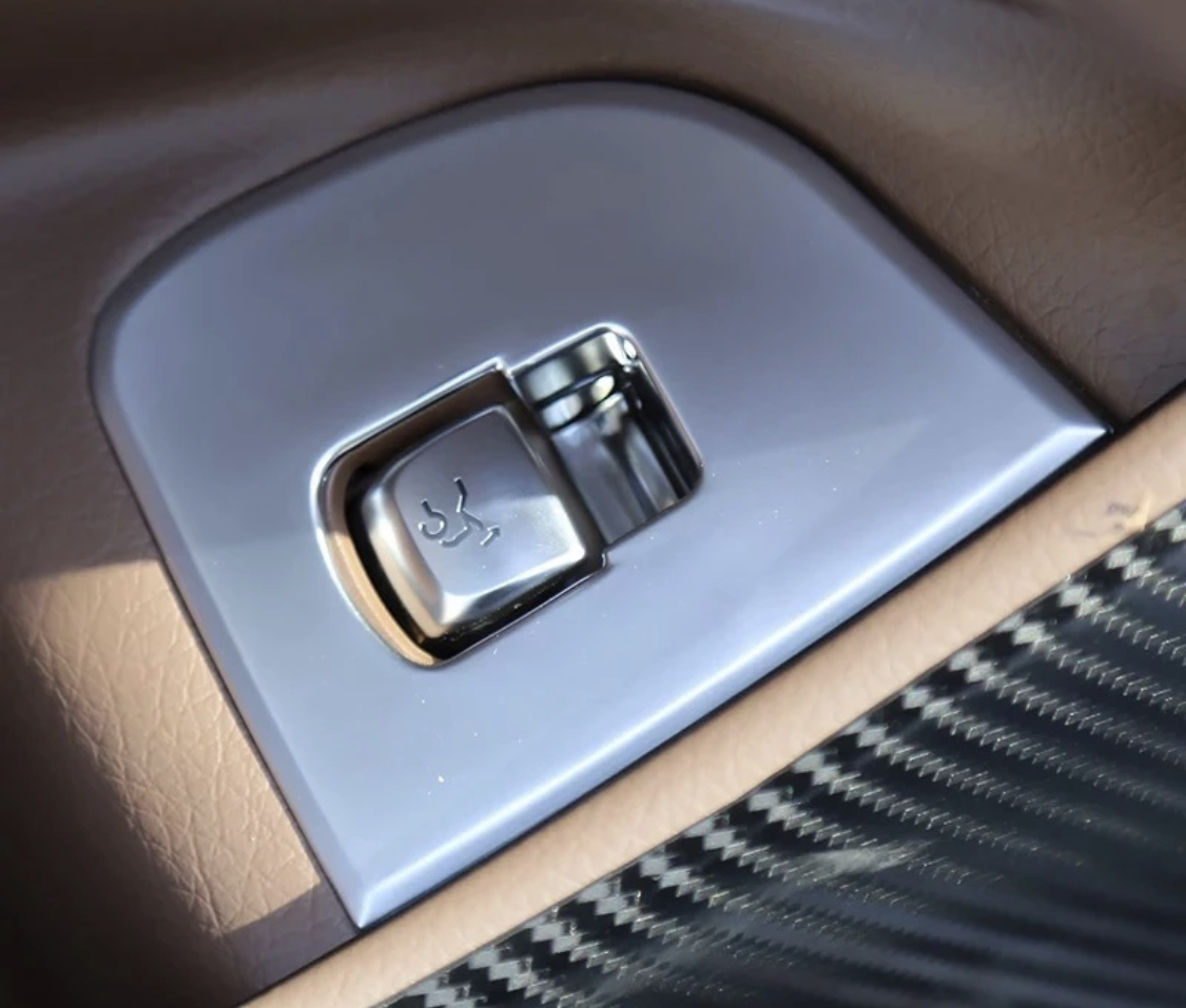 Tlačítko kufru Mercedes Benz